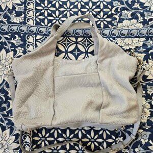 Gorgeous Vince Camuto Leather handbag